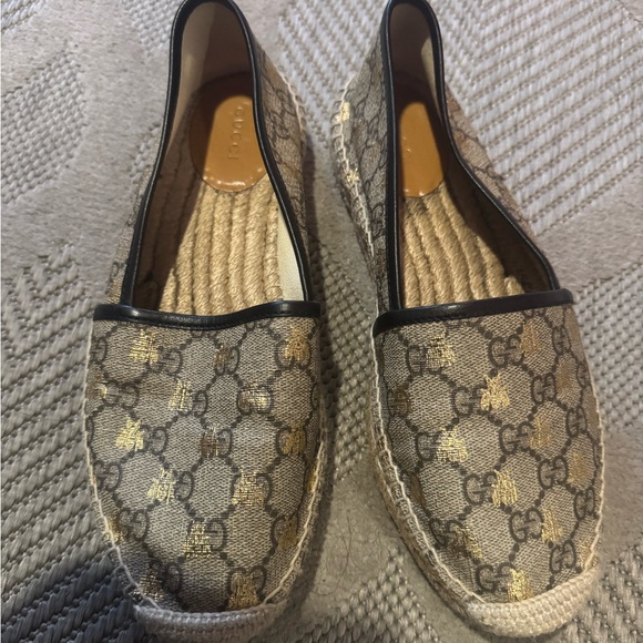 GUCCI SUPREME BEES ESPADRILLE - Picture 1 of 6